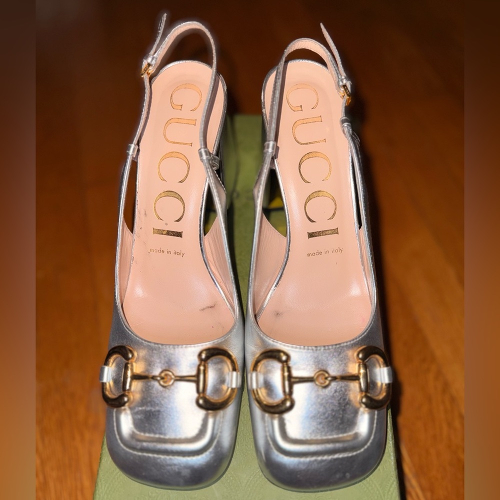 GUCCI Horsebit Slingback Leather Metallic Silver Pumps